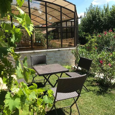 Gite L'Annexe Villelaure Exteriör bild