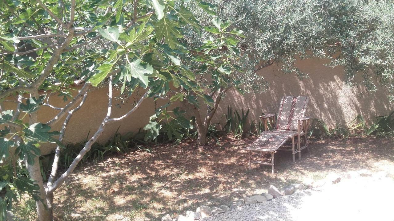 Gite L'Annexe Villelaure Exteriör bild